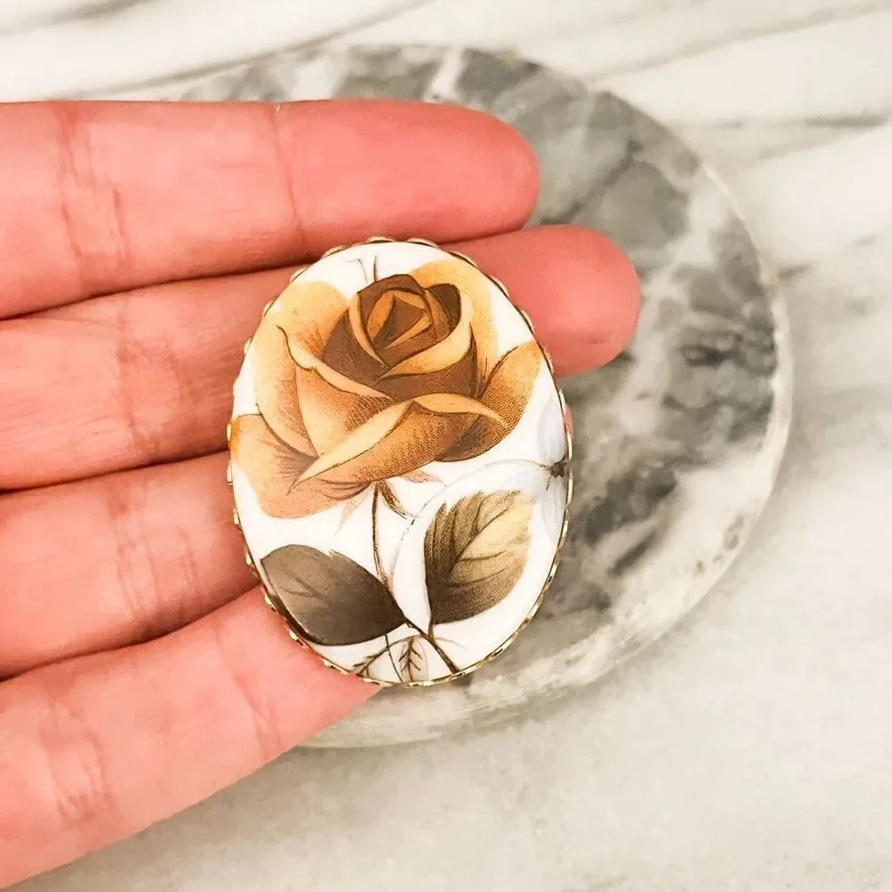 Vintage Rose Brooch Pin Transfer Design Brown Gold Toned Metal Cabochon‎ Regency
